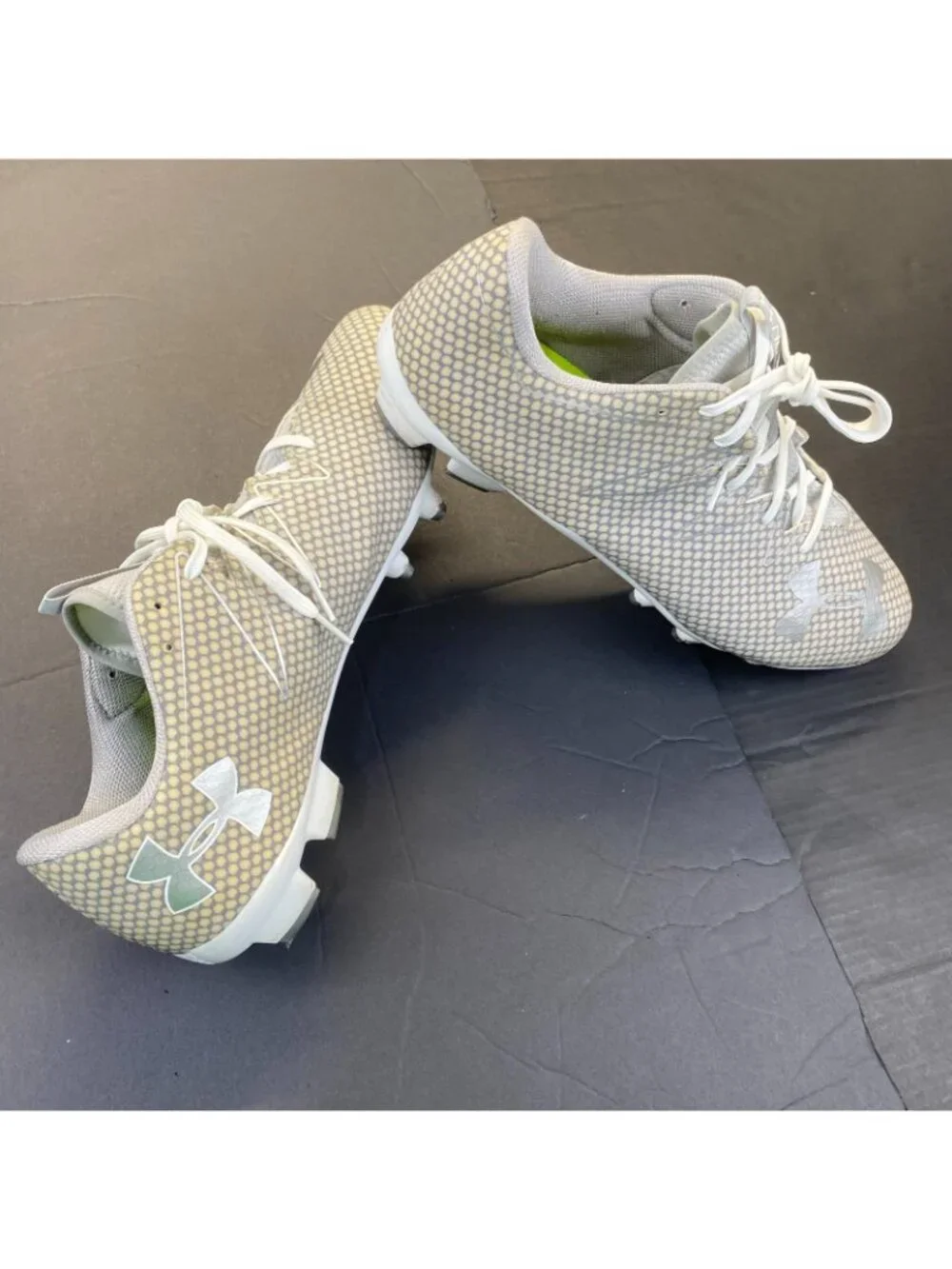 Under Armour Nitro Low MC Football Cleats.  Gray, Manmade, Mens Size 16